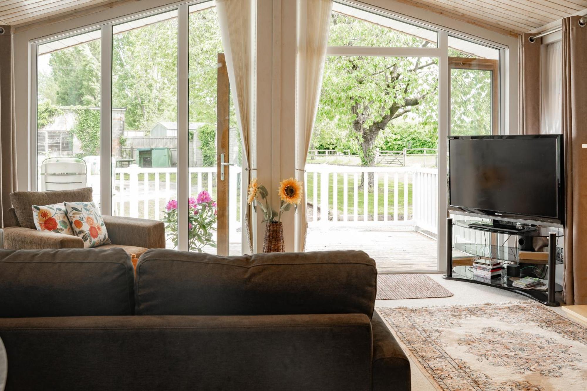 Recently Updated Near Centre - For Up To 6 Holiday home Chester