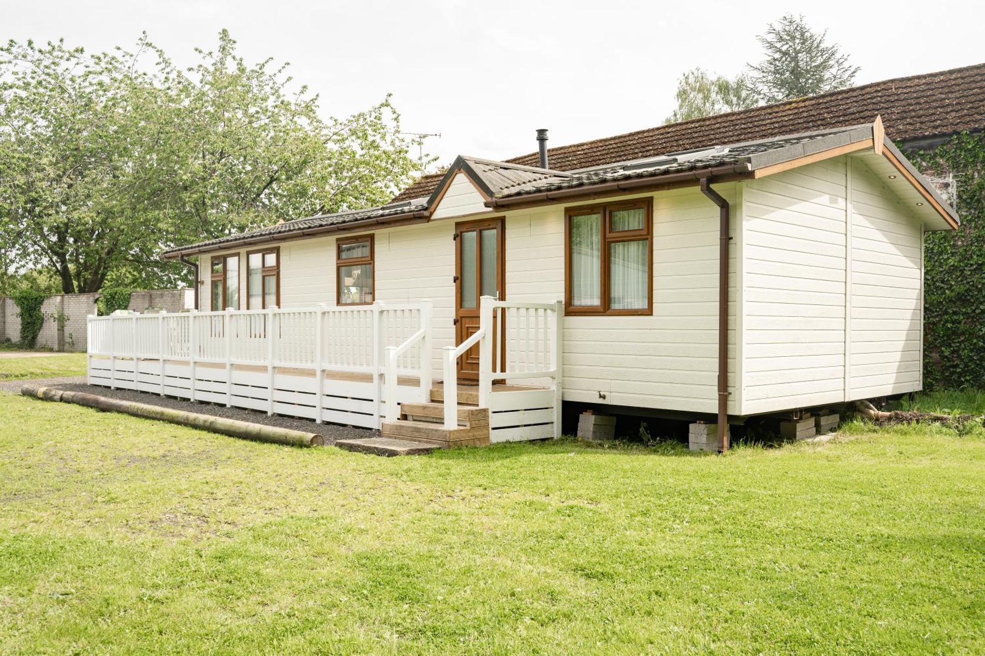 Recently Updated Near Centre - For Up To 6 Holiday home Chester